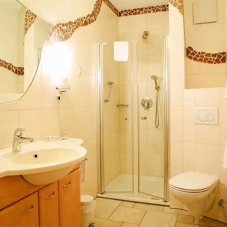 فندق Landkomfort Elsenmann Garni 3*