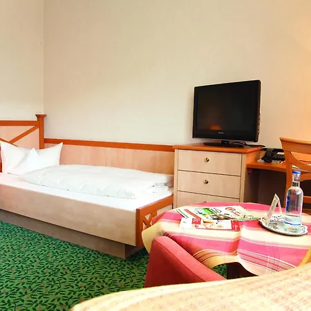 فندق Landkomfort Elsenmann Garni 3*