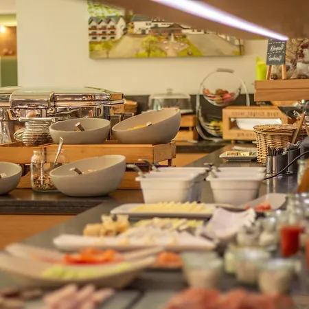 فندق Landkomfort Elsenmann Garni 3*